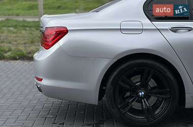 Седан BMW 7 Series 2010 в 
