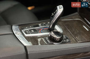 Седан BMW 7 Series 2010 в 