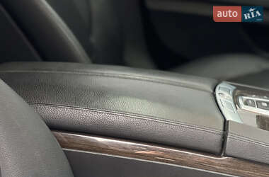 Седан BMW 7 Series 2010 в 