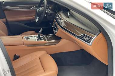 Седан BMW 7 Series 2017 в 
