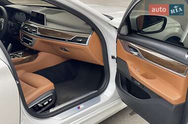 Седан BMW 7 Series 2017 в 