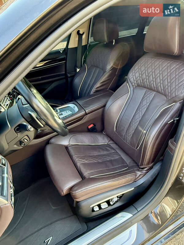 Седан BMW 7 Series 2015 в Одессе