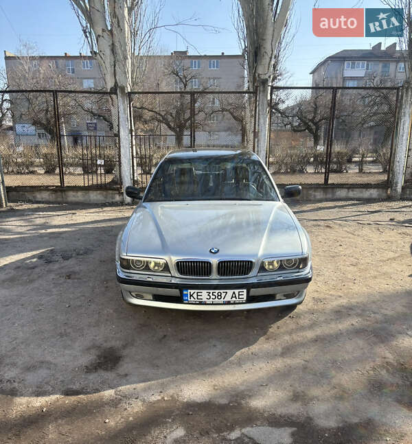 BMW 7 Series 1997