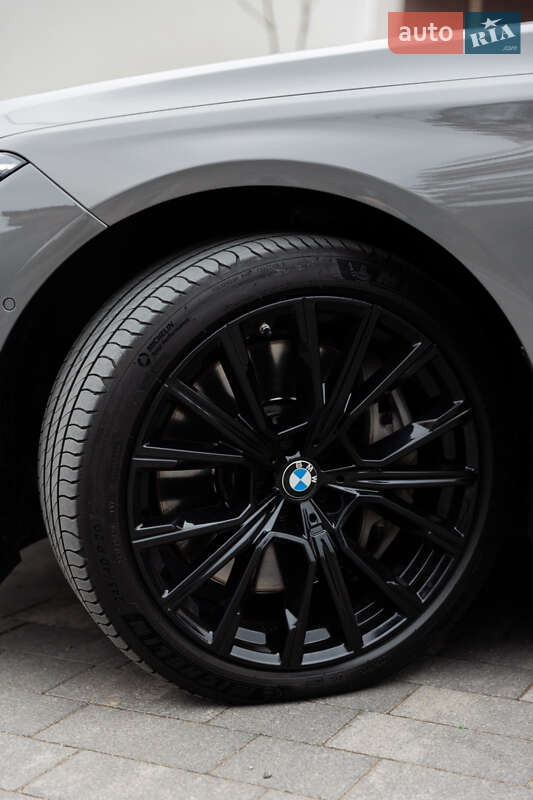 Седан BMW 7 Series 2021 в Ужгороде