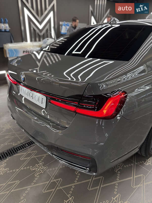 Седан BMW 7 Series 2021 в Ужгороде