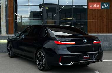 Седан BMW 7 Series 2024 в 