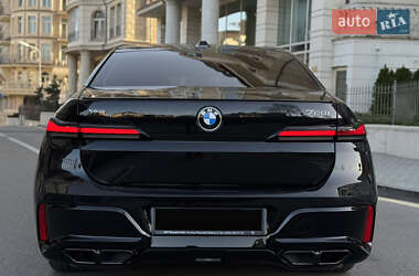 Седан BMW 7 Series 2023 в 