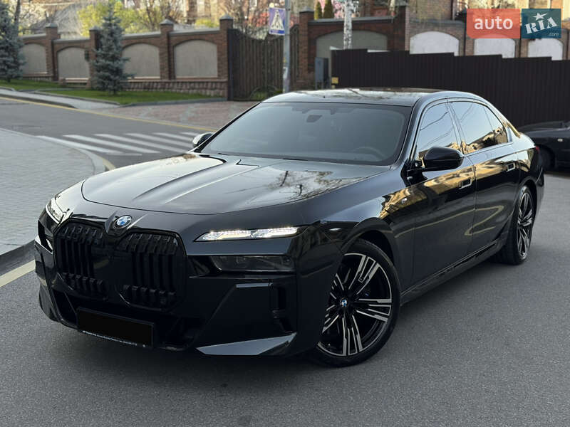 Седан BMW 7 Series 2023 в 