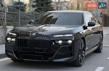 Седан BMW 7 Series 2023 в 