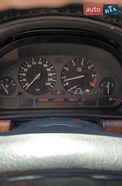 Седан BMW 7 Series 1995 в 