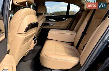 Седан BMW 7 Series 2017 в 