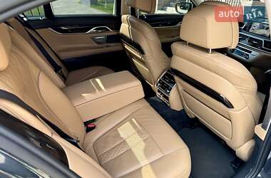 Седан BMW 7 Series 2017 в 