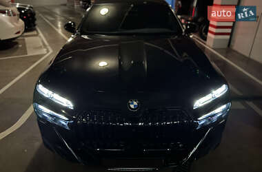 Седан BMW 7 Series 2023 в 