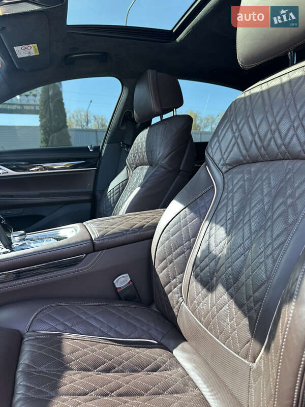 Седан BMW 7 Series 2021 в Александрие фото 44 Седан BMW 7 Series 2021 в Александрие