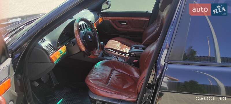 Седан BMW 7 Series 2001 в Тернополі