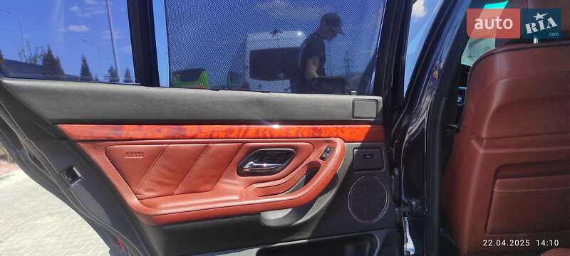 Седан BMW 7 Series 2001 в Тернополі
