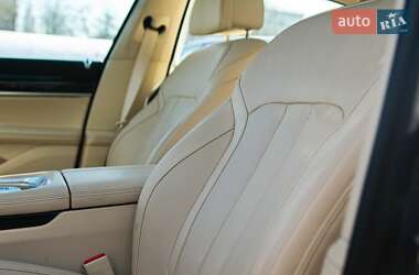 Седан BMW 7 Series 2017 в 
