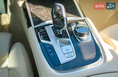 Седан BMW 7 Series 2017 в 