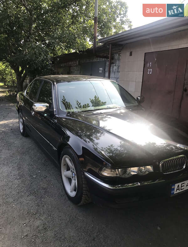 Седан BMW 7 Series 1997 в 