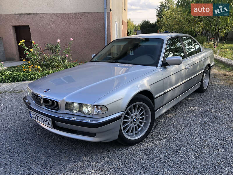 Седан BMW 7 Series 2000 в 