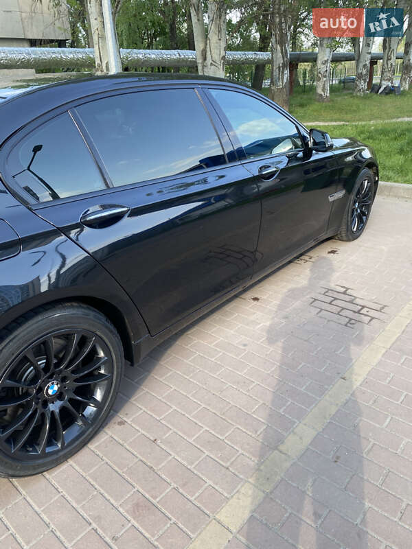 Седан BMW 7 Series 2014 в Днепре