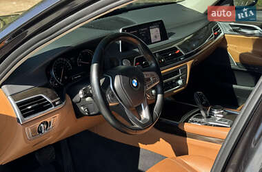 Седан BMW 7 Series 2018 в 