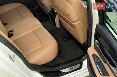 Седан BMW 7 Series 2013 в 