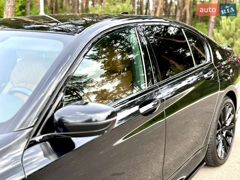 Седан BMW 7 Series 2022 в Києві