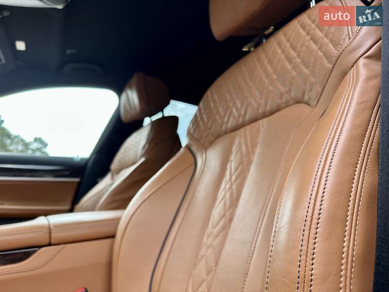 Седан BMW 7 Series 2022 в Києві