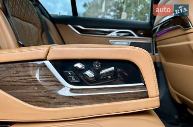 Седан BMW 7 Series 2022 в 