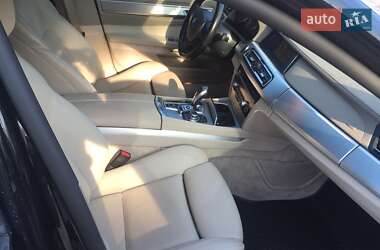 Седан BMW 7 Series 2012 в 