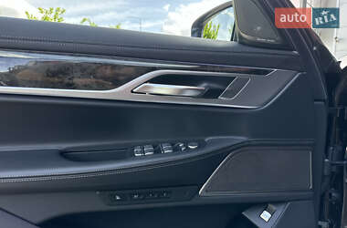 Седан BMW 7 Series 2022 в 