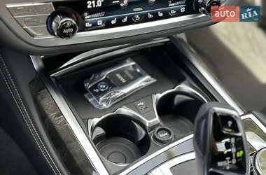Седан BMW 7 Series 2022 в 
