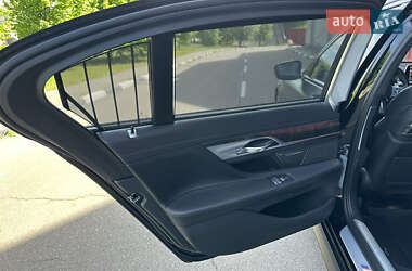 Седан BMW 7 Series 2022 в 