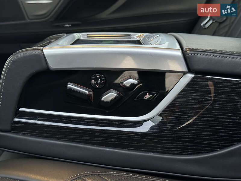 Седан BMW 7 Series 2019 в Ивано-Франковске