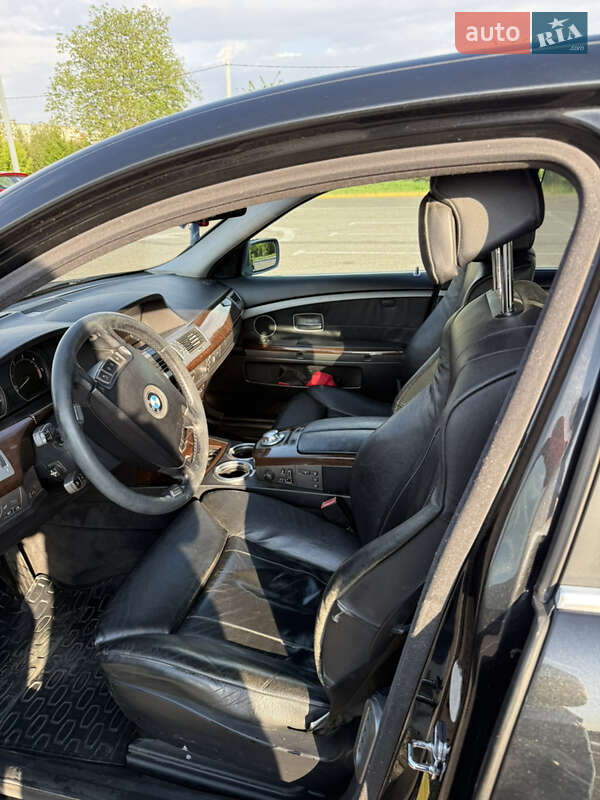 Седан BMW 7 Series 2003 в Чернівцях