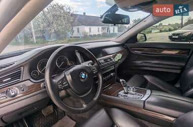 Седан BMW 7 Series 2010 в 