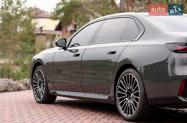 Седан BMW 7 Series 2024 в 