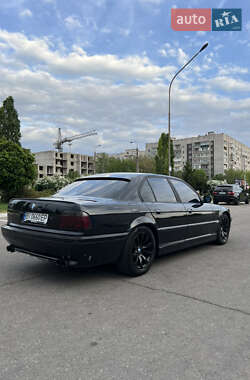 Седан BMW 7 Series 2000 в 