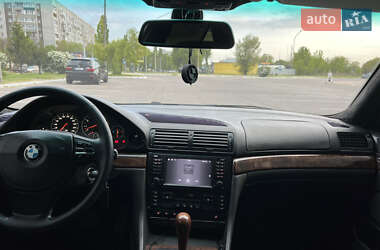 Седан BMW 7 Series 2000 в 