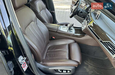 Седан BMW 7 Series 2016 в 