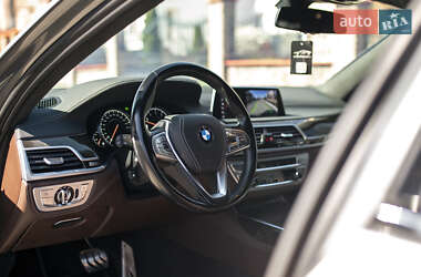 Седан BMW 7 Series 2018 в 