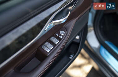 Седан BMW 7 Series 2018 в 
