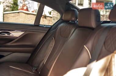 Седан BMW 7 Series 2018 в 