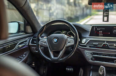 Седан BMW 7 Series 2018 в 