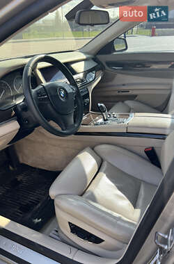 Седан BMW 7 Series 2010 в 