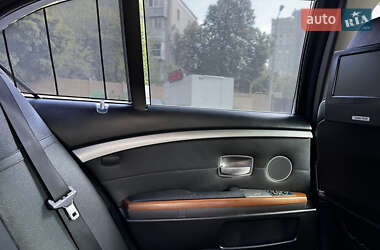 Седан BMW 7 Series 2005 в 