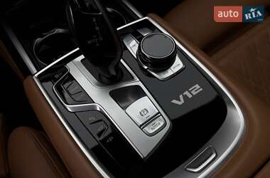 Седан BMW 7 Series 2021 в 