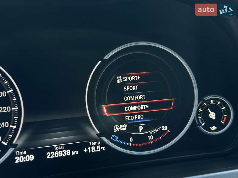 Седан BMW 7 Series 2015 в Ужгороде
