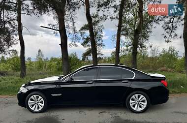 Седан BMW 7 Series 2010 в 